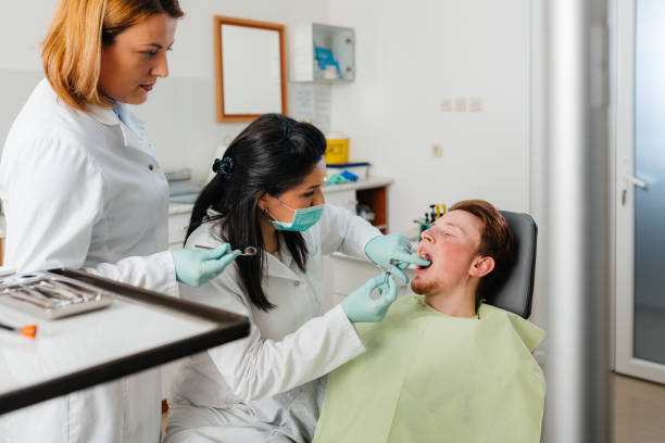 Best Broken Tooth Emergency  in Meade, KS
